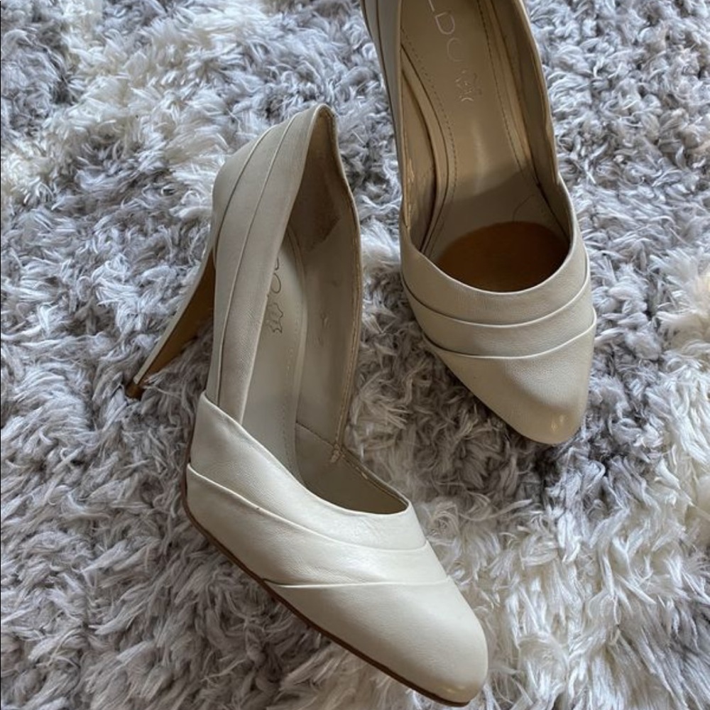 ALDO beige pumps